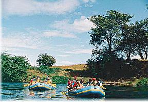 Rafting in Costa Rica's beautiful rivers